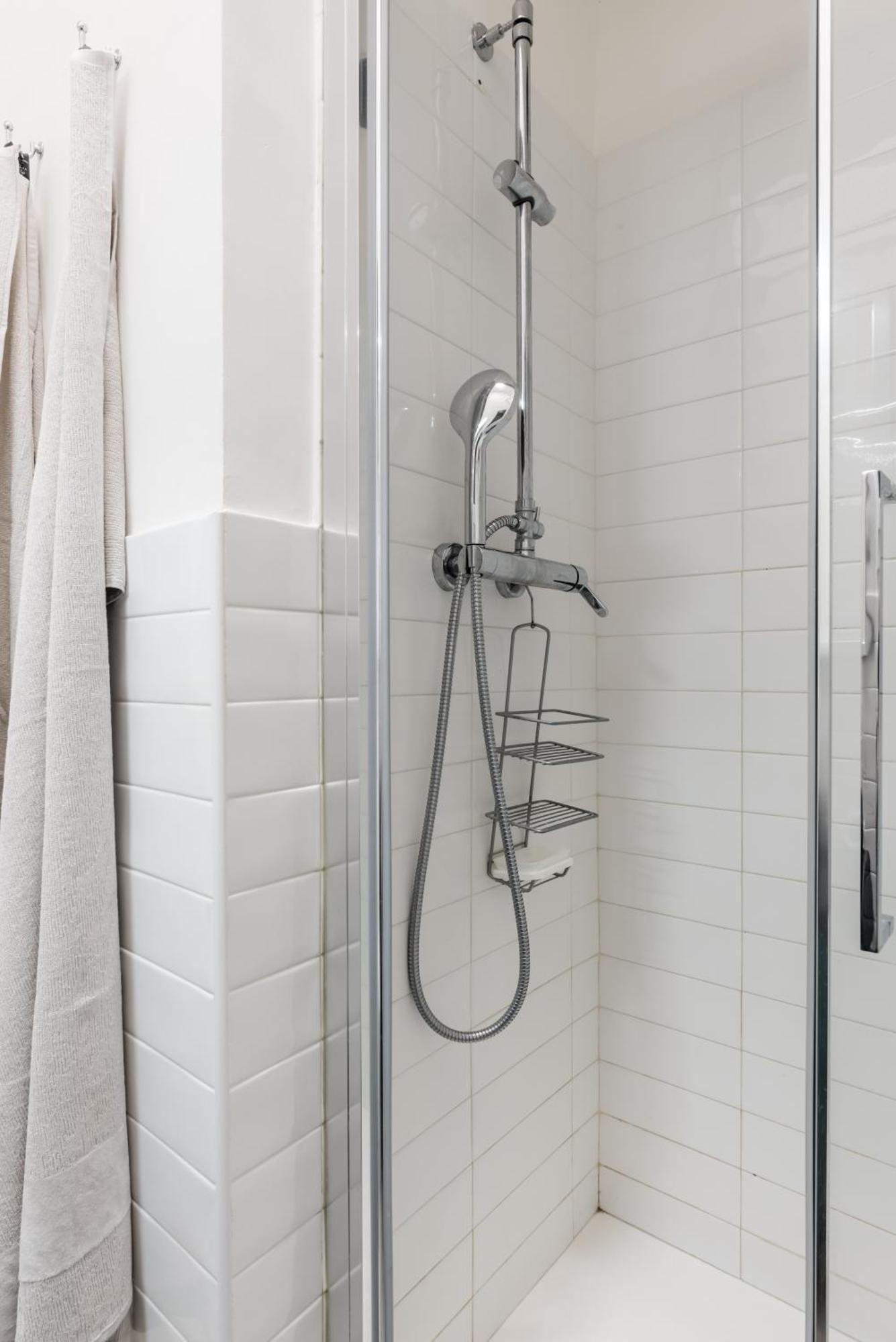 Acquario 5 Minuti, 1Br , Free A-C, Wifi & Netflix "City Center" By Tilo Genoa Exterior photo